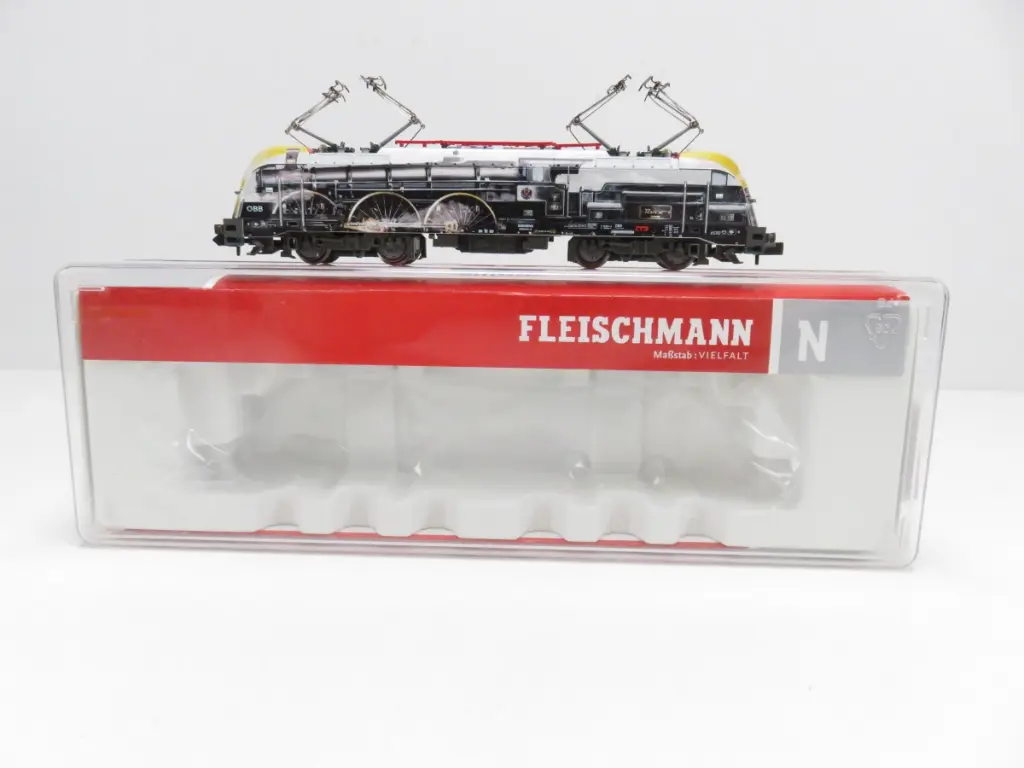 TLD094-Fleischmann-781304-N-DC-E-Lok-1216-020-8-der-OeBB-Jubilaeumslokomotive-Modellbahn-Ankauf-Ankauf-Modelleisenbahn-1.webp