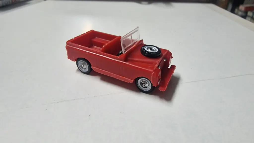 Toyeko 2033 Rojo H0 Nuevo